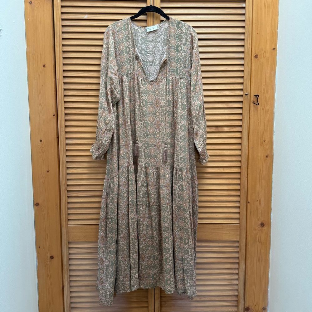 Dress Forum maxi dress size small